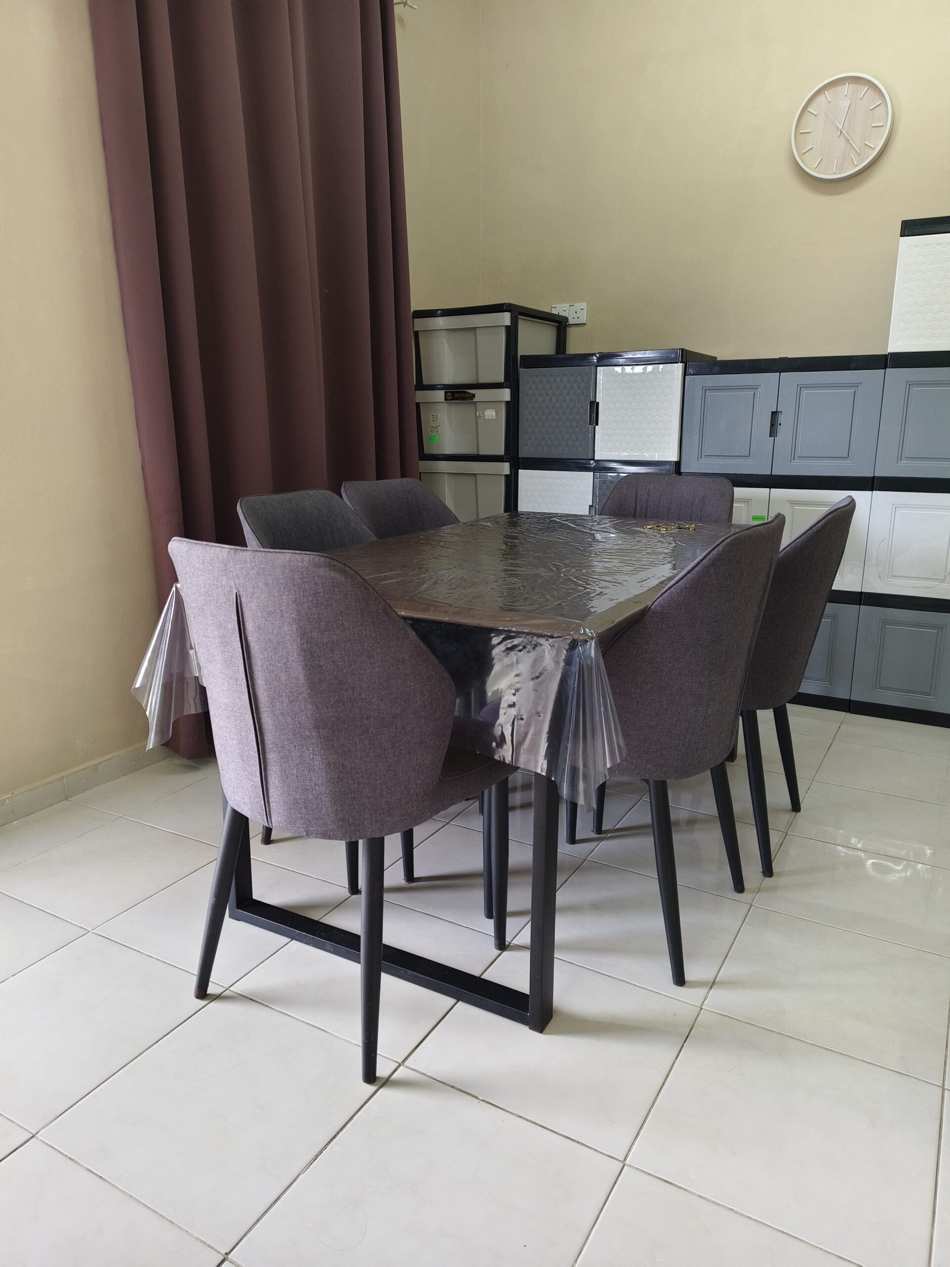 Dining Room Kepong A dengan meja makan